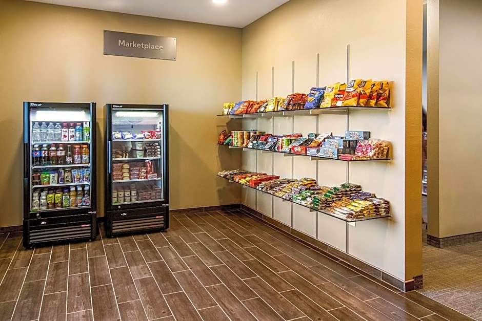 Comfort Suites Brunswick - Clevelend Southwest