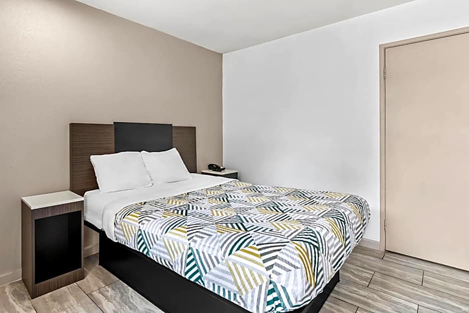 Motel 6-Murfreesboro, TN