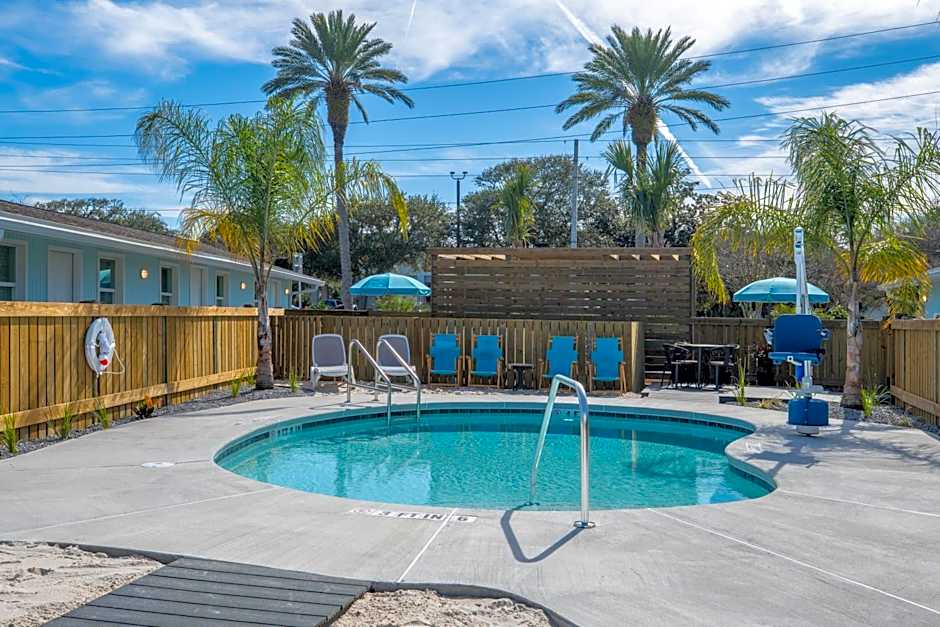 Salt Air Inn & Suites
