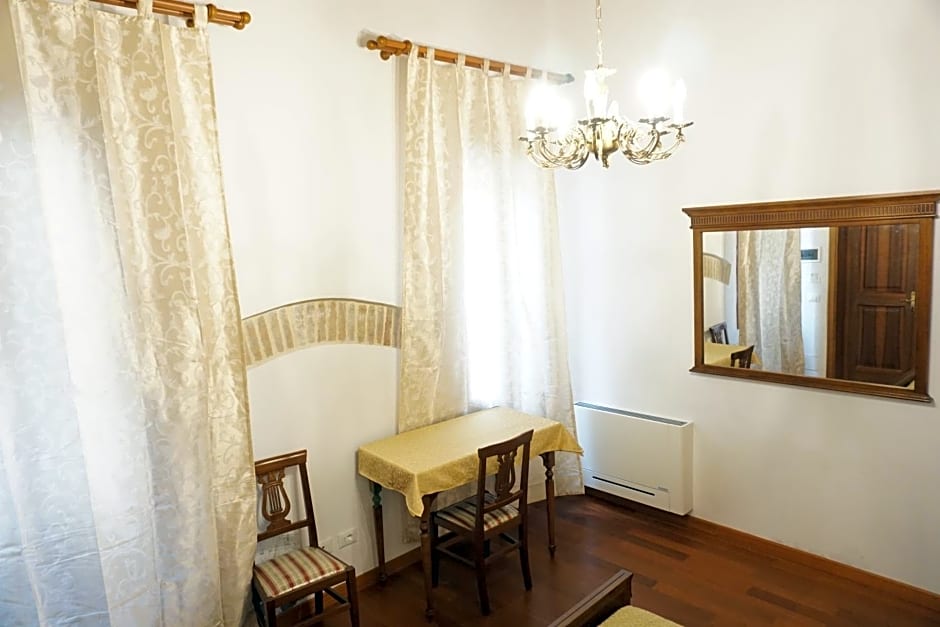 B&B Nina – Venice, GA