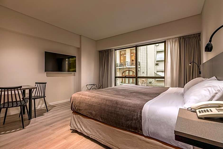 Up Viamonte Hotel