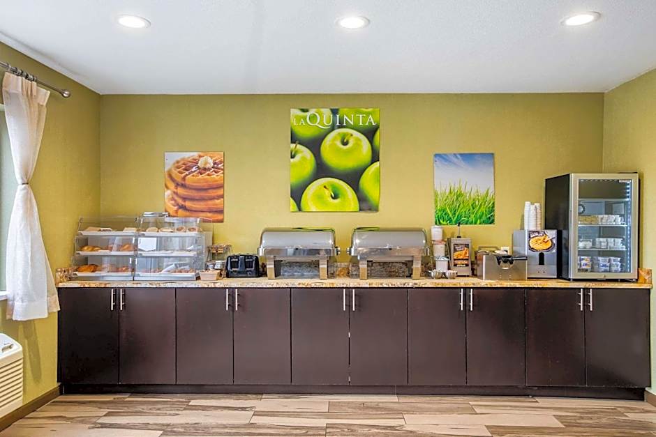 La Quinta Inn & Suites by Wyndham Emporia
