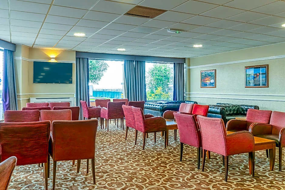 The Grand Burstin Hotel