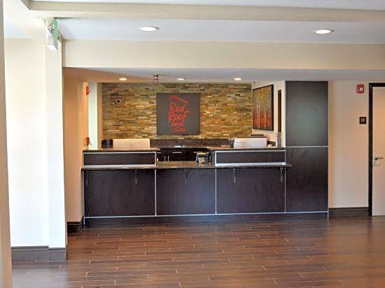 Red Roof Inn & Suites Sacramento North