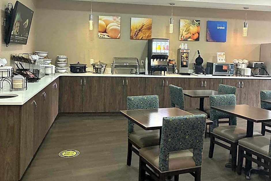 Comfort Inn and Suites Near Lake Guntersville