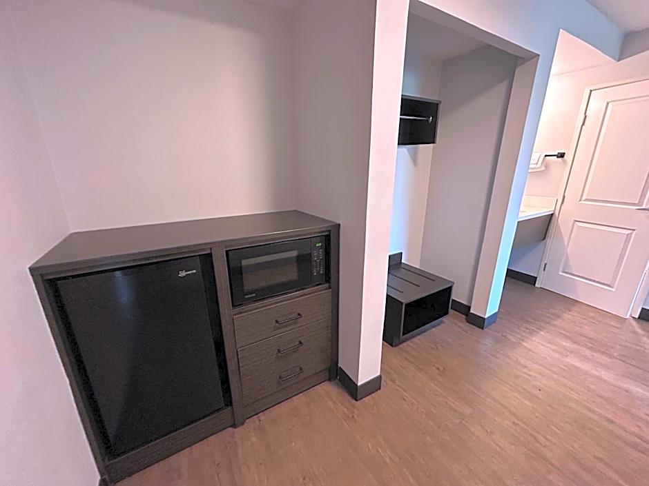 Studio 6 Suites Gardena, CA