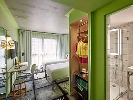 Medium Mama Twin Room