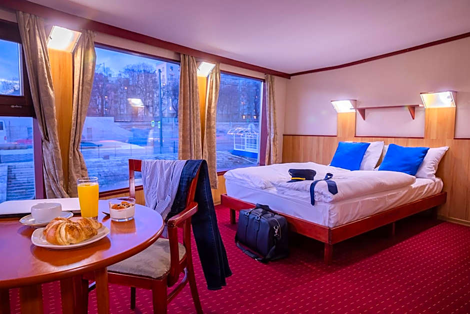 Fortuna Boat Hotel