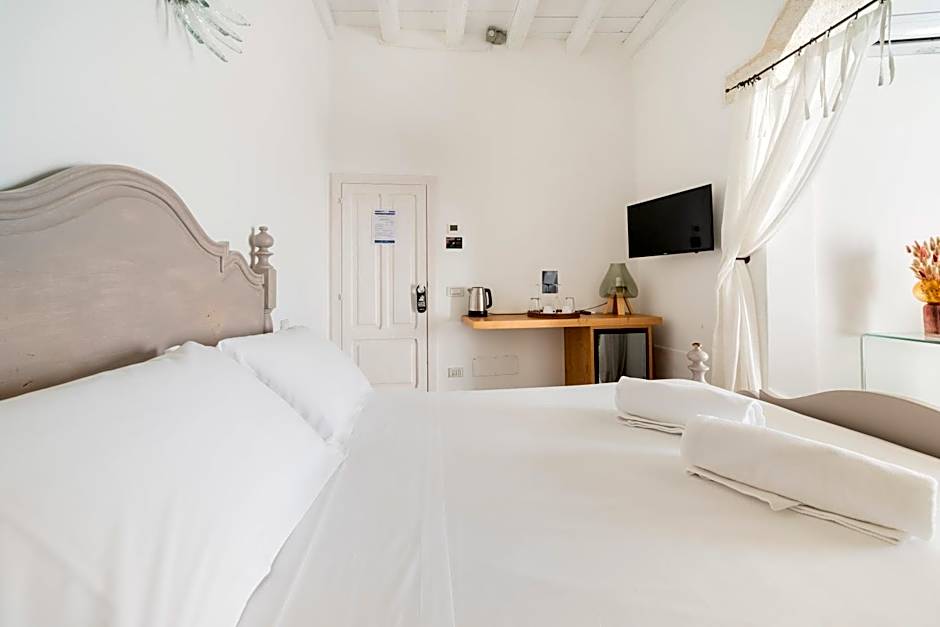 Antico Mondo Rooms & Suites
