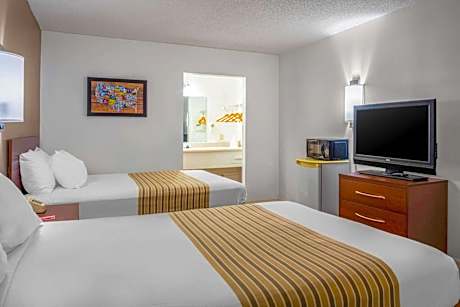 Double Room with Two Double Beds - Non-Smoking