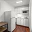Birch Hill Suites Kansas City - Independence