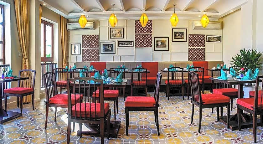 Lantana Riverside Hoi An Hotel