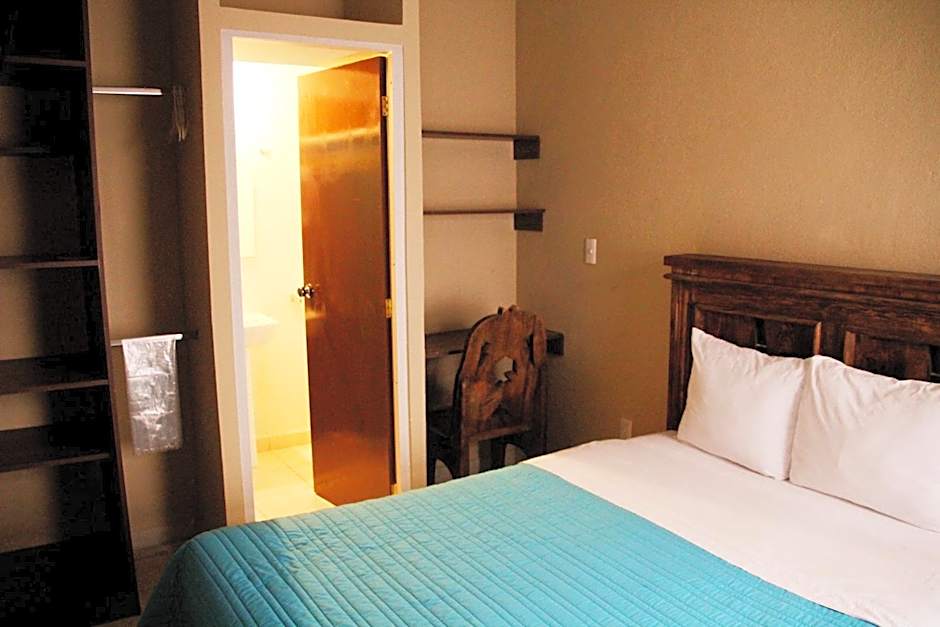 Photo 1 of 18 of Double Room