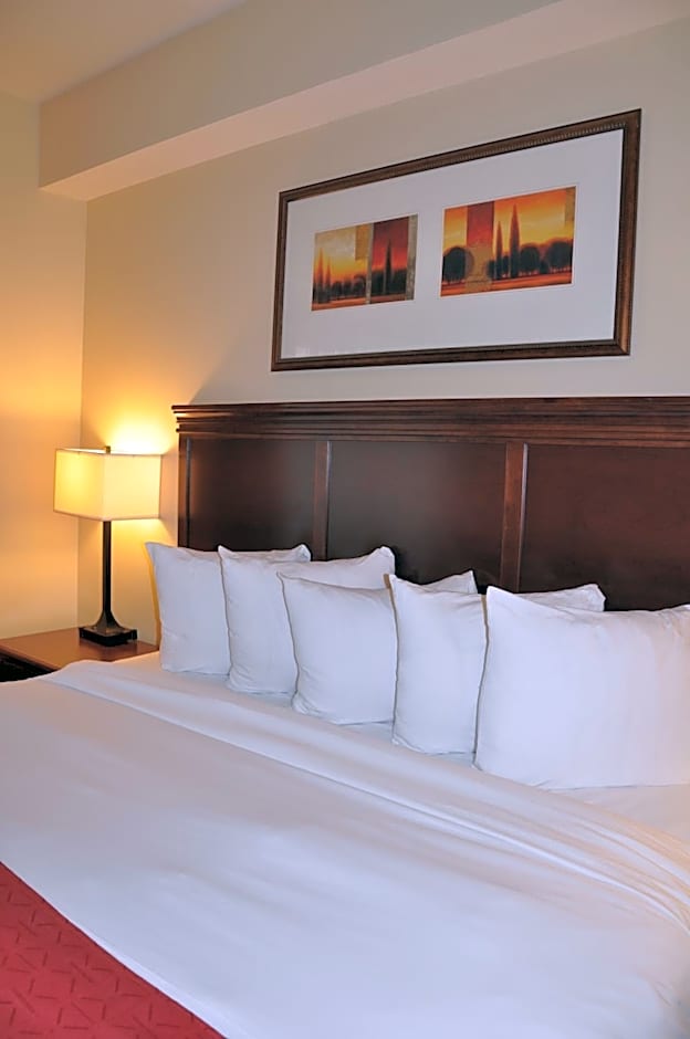 Country Inn & Suites by Radisson, Covington, LA