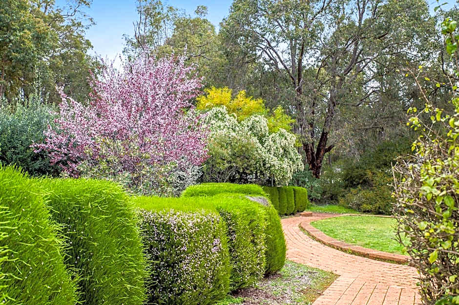 Travellers Rest Motel