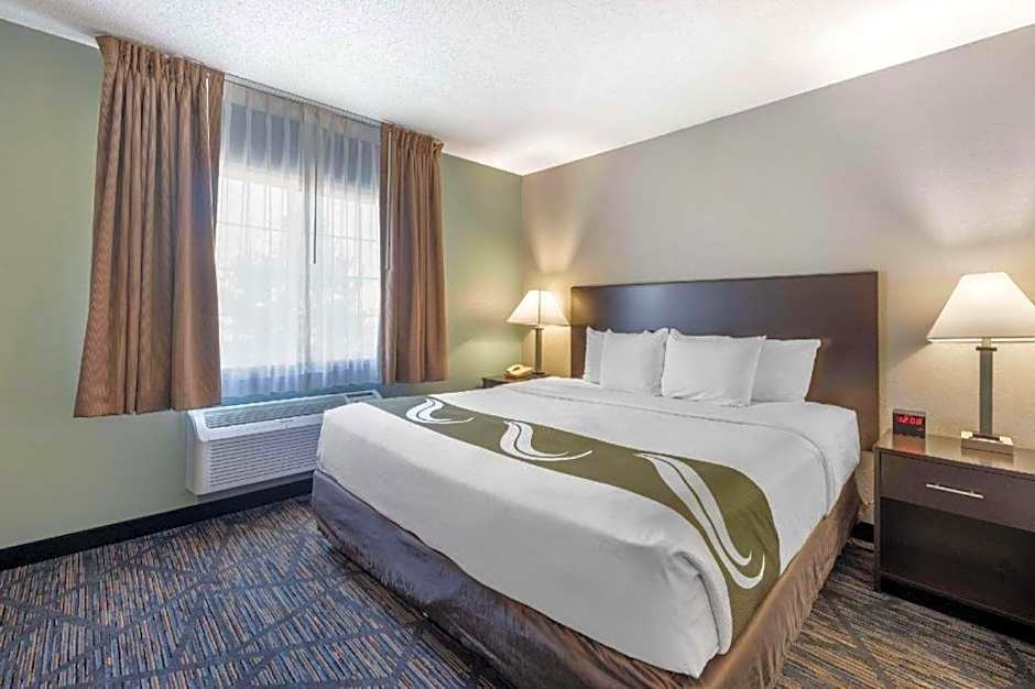 Quality Inn & Suites Lincoln North