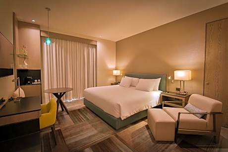 King Room with Mountain View