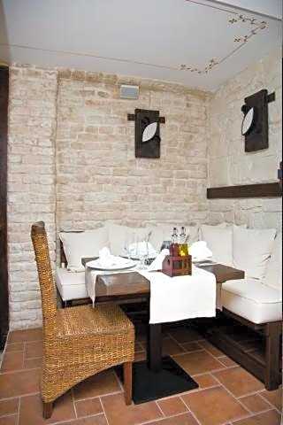 Семеен Хотел Опера