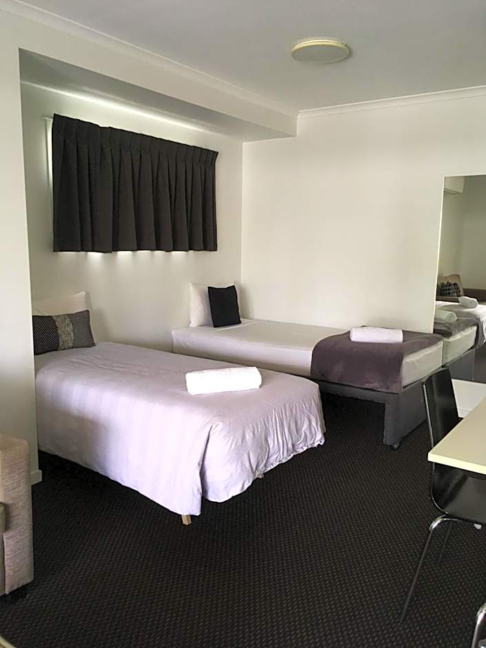 Cooroy Luxury Motel Apartments