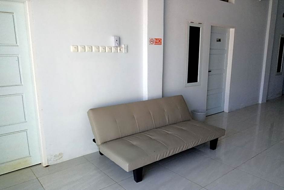 Hotel O Kost Nian Syariah Near SPBU Pertamina 74.91657 Mattirotasi Sidrap