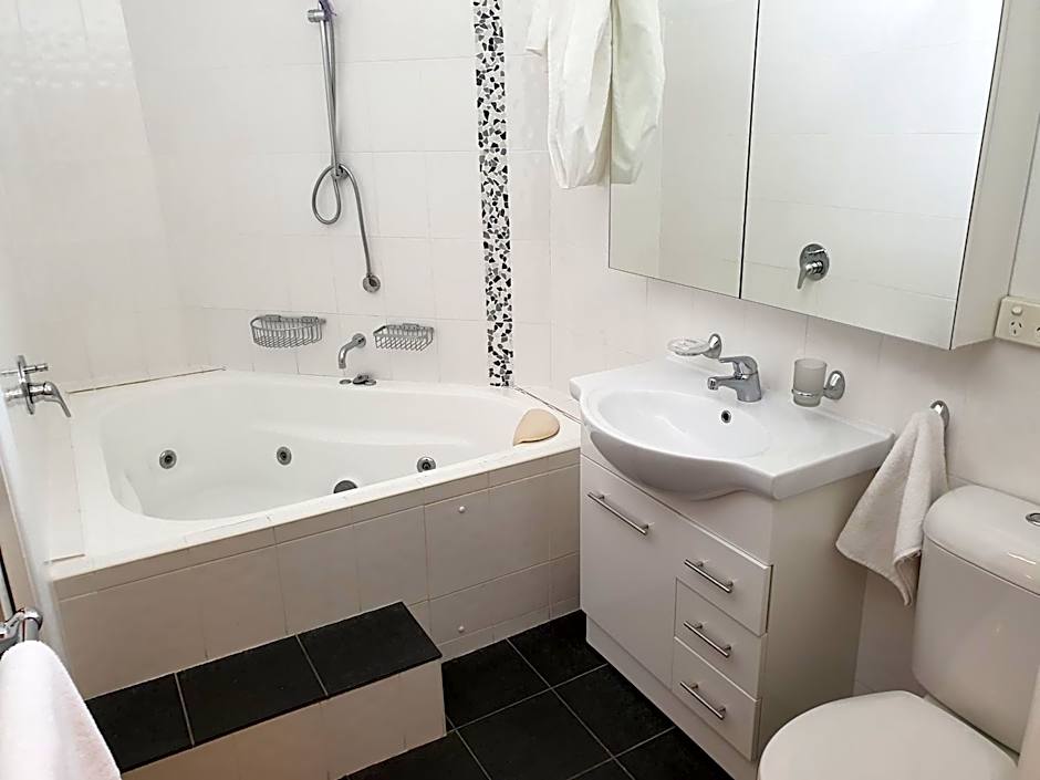 Balcony On Sixth Lodge