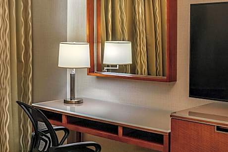 Executive Room, 1 King Bed