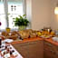 Hotel Post - regionales großes Fruhstucksbuffet - auch GF & LF