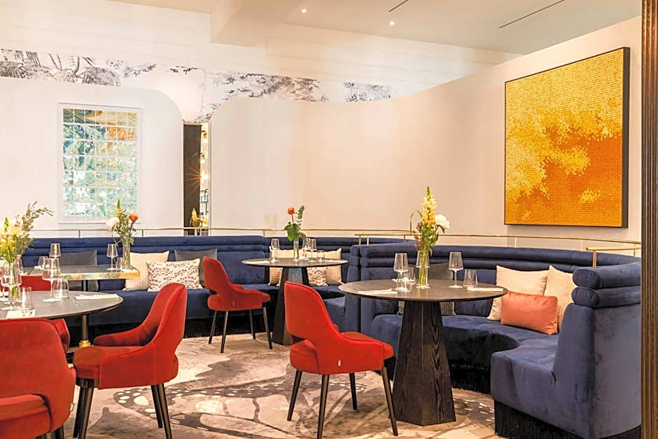 Sapphire House Antwerp, Autograph Collection