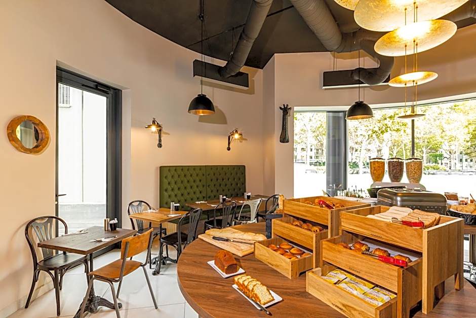 ibis Styles Puteaux Paris La Defense