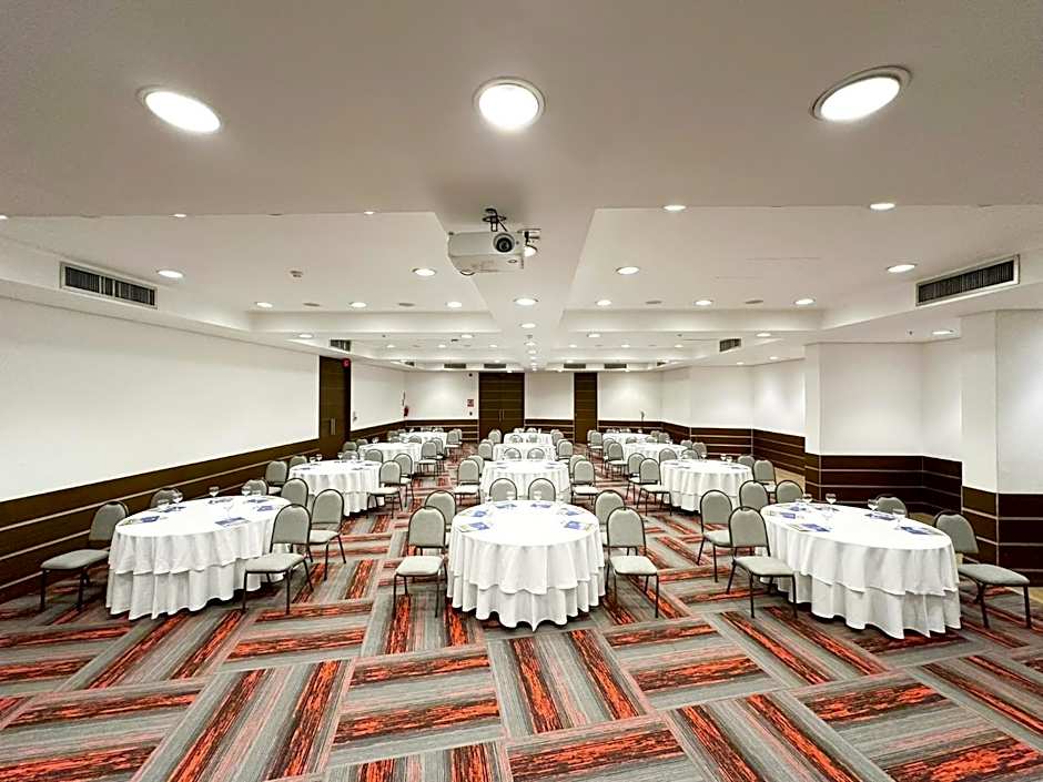 Hotel San Fernando Plaza