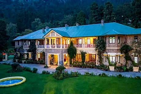 Balrampur House Heritage Hotel