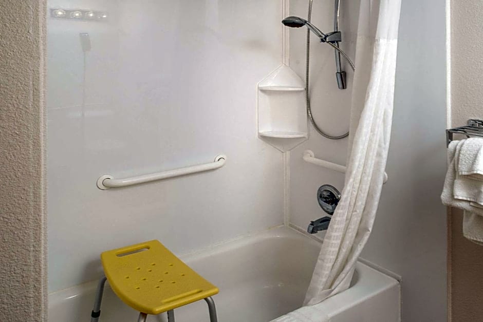 Clarion Pointe Beckley
