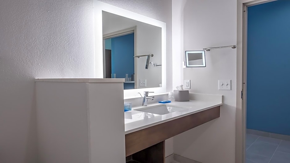 Holiday Inn Express & Suites Dripping Springs - Austin Area By IHG