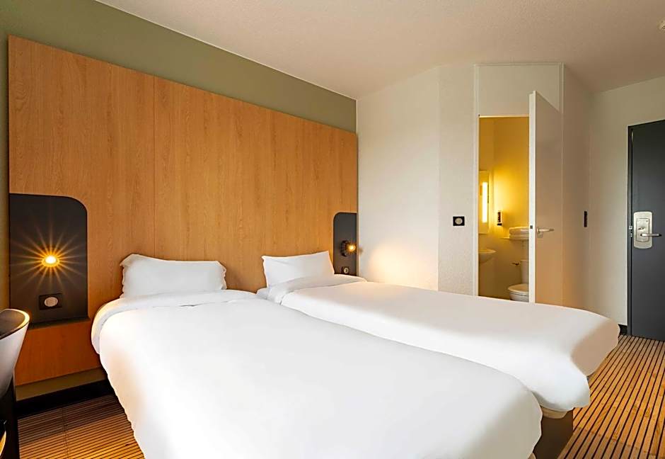 B&B HOTEL Calais Centre St Pierre