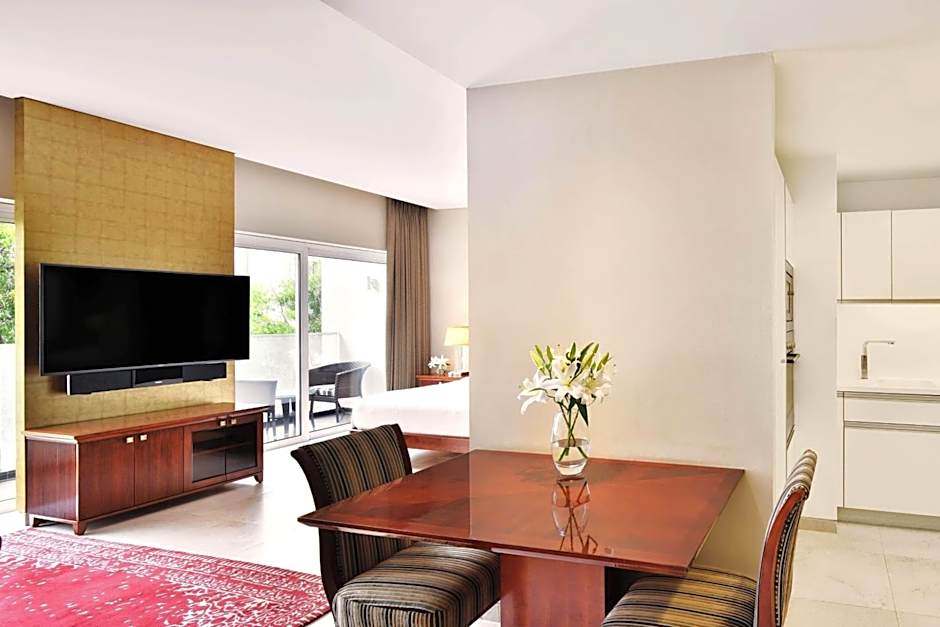 Photo 1 of 4 of Studio Suite, Balcony, Kitchenette