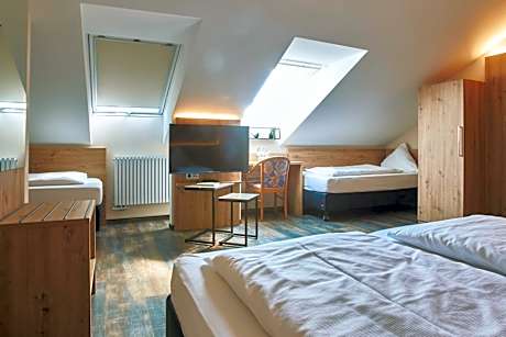Classic Triple Room