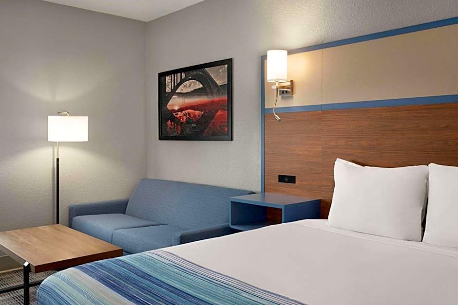 AmericInn by Wyndham Branson & Conference Center