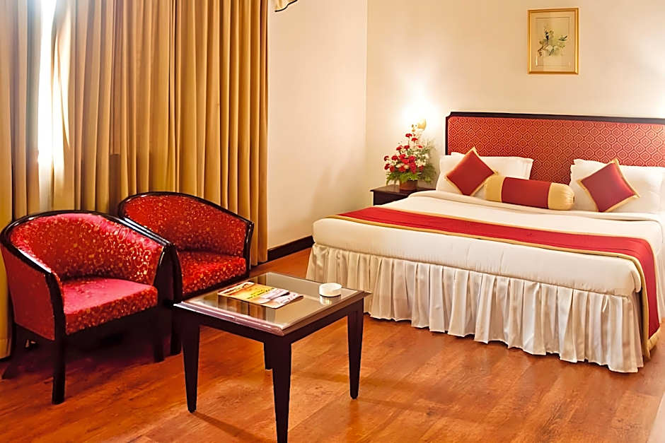 The Windsor Castle and Lake Village Ayurvedic Resort