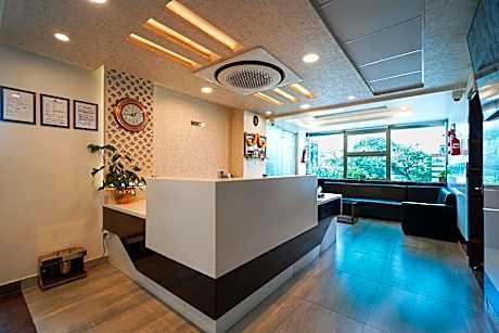 Open Hotel by Olive - JK Residency