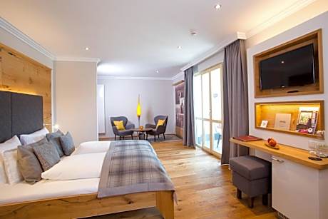 Deluxe Double Room with Balcony