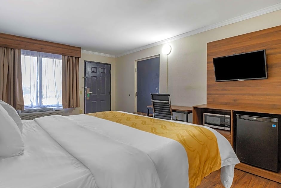 Quality Inn & Suites Ft. Jackson Maingate