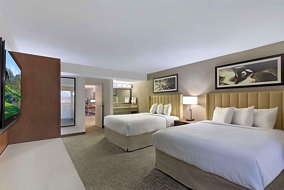 Embassy Suites by Hilton Palm Desert