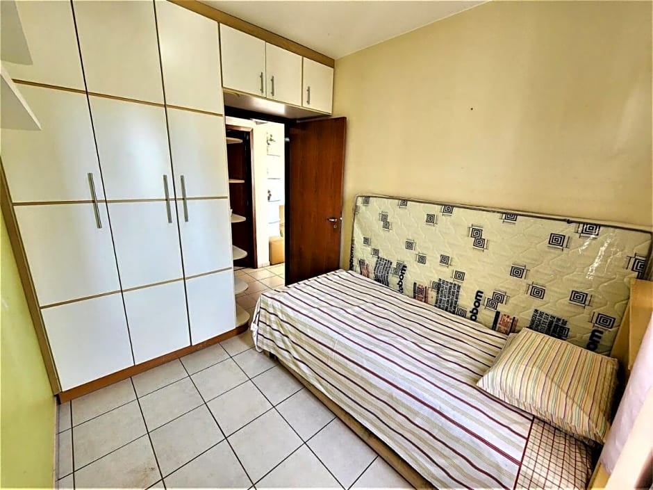 Res Ingrid Bloco B AP 910 · Apartamento completo de 2 quartos.