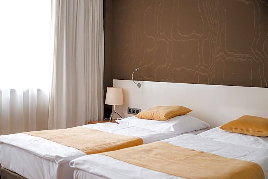 Mikado Hotel