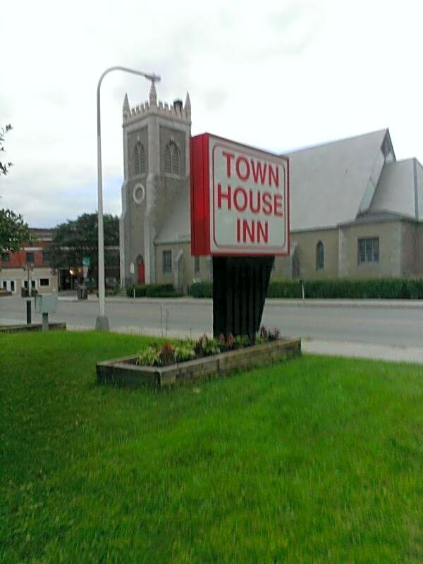 Town House Inn