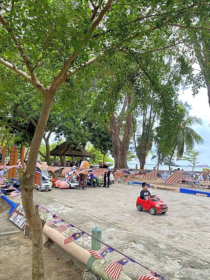Teluk Batik Holiday Apartment