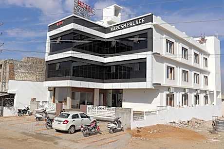 Hotel Naresh Palace