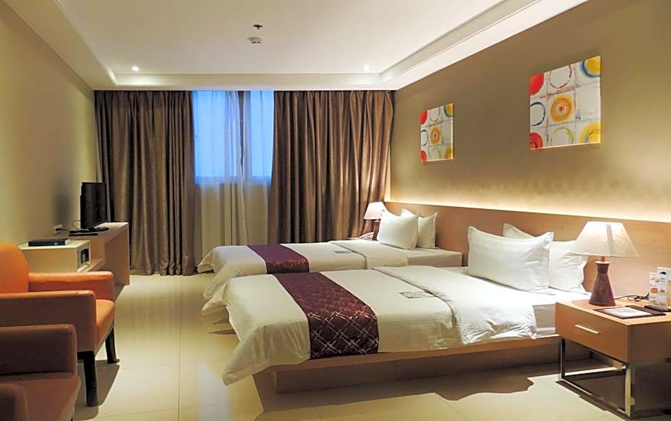 Photo 1 of 6 of Junior 2 Beds Suite