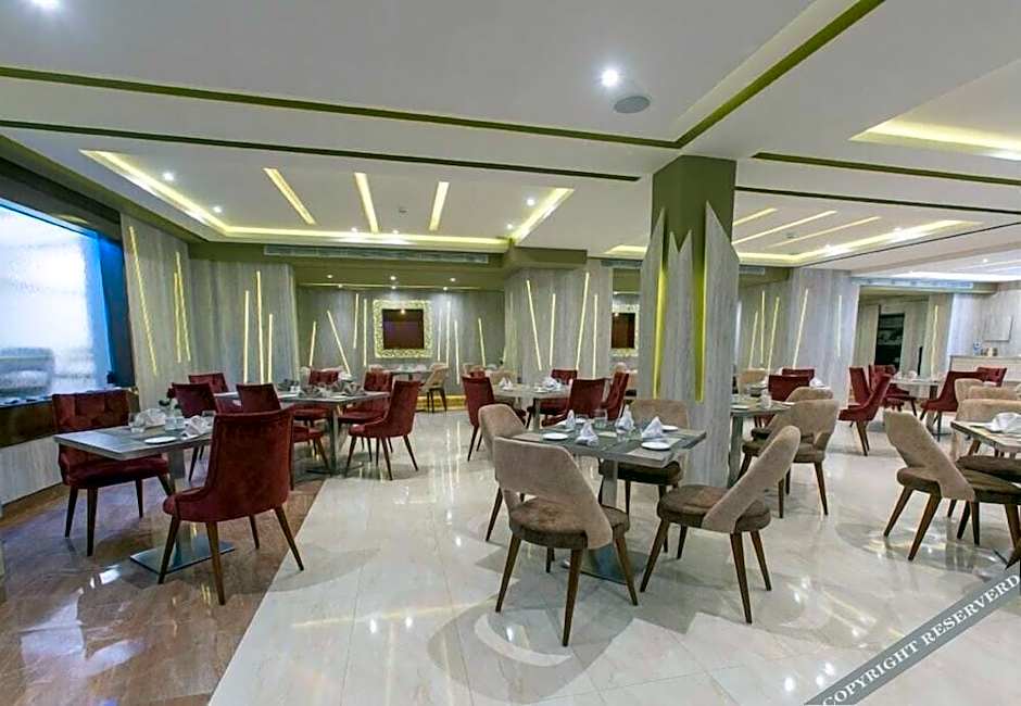 MADAURE HOTEL