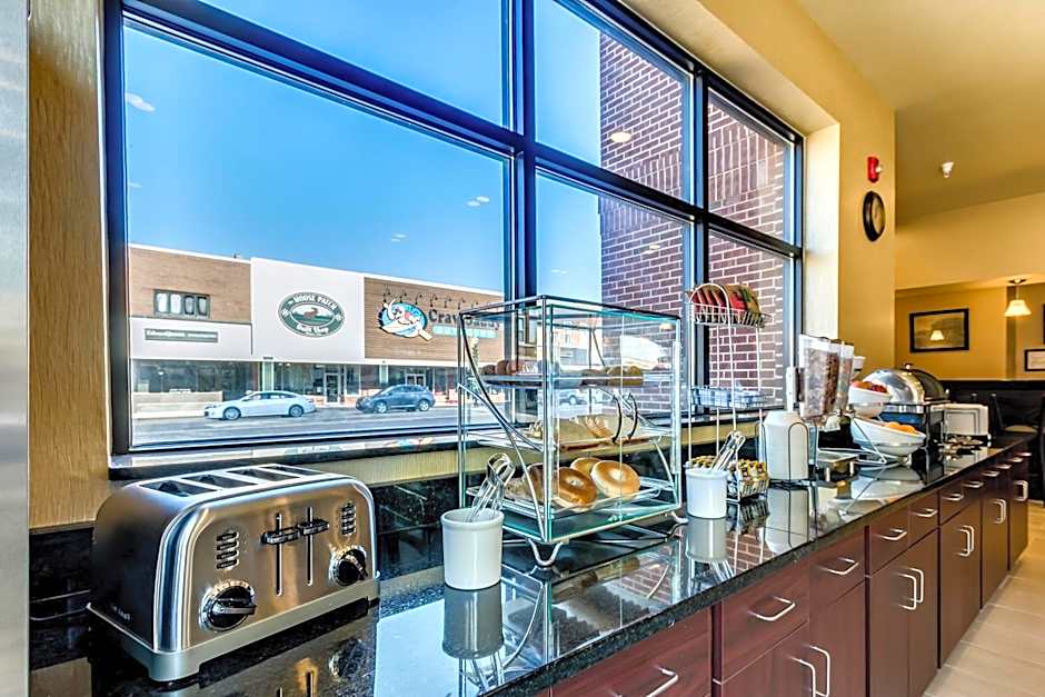 Cobblestone Inn & Suites - Waverly